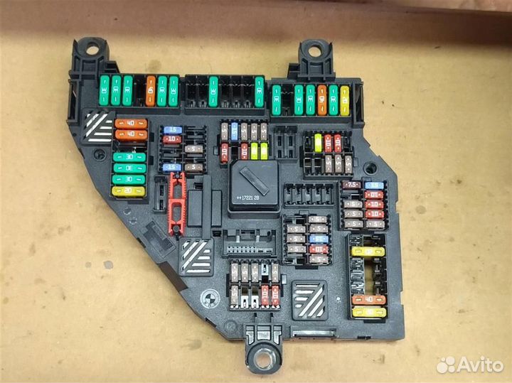 Блок предохранителей BMW 6 F13 4.0 D 61149264923