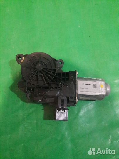 Мотор стеклоподъемника перед левый Hyundai Genesis