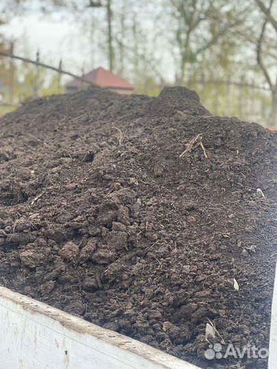 Перегной с деревенской фермы