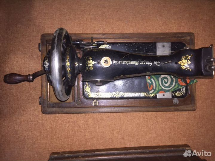 Швейная машинка зингер