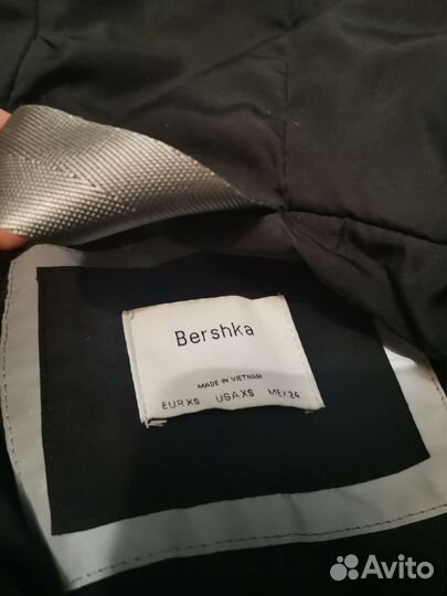 Весенняя куртка Bershka