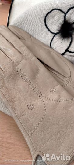 Берет и перчатки