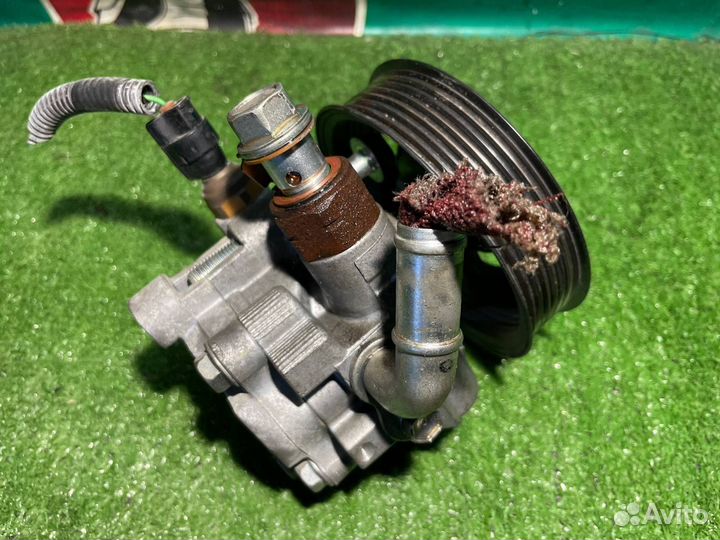 Насос гидроусилителя руля Toyota Avensis AZT251