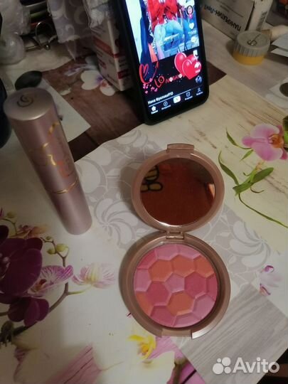 Румяна и кисть набор