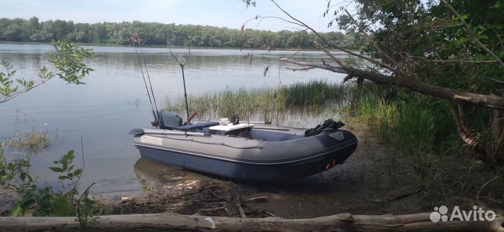 Лодка Флагман 370дк-игла