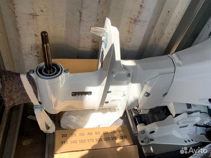 Лодочный подвесной мотор