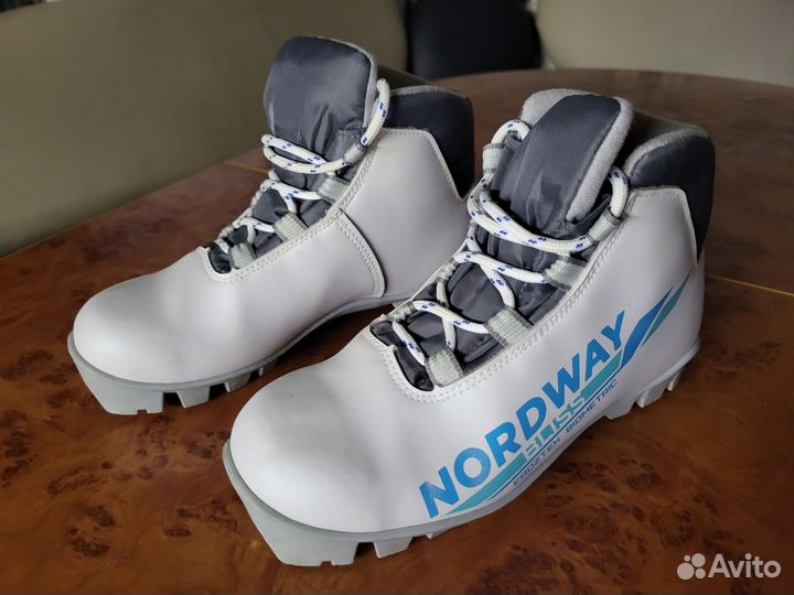 Лыжные ботинки 35размер