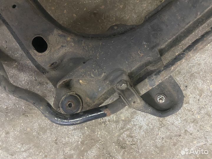 Подрамник передний audi 80 в3 МКПП