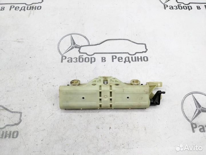 Механизм подголовника w220 S-class 113.966 19.0