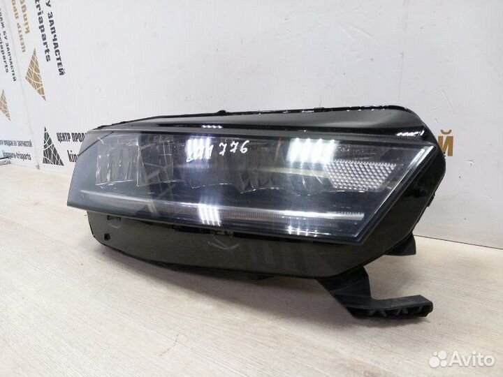 Фара LED лэд светодиодная правая Skoda Octavia A8