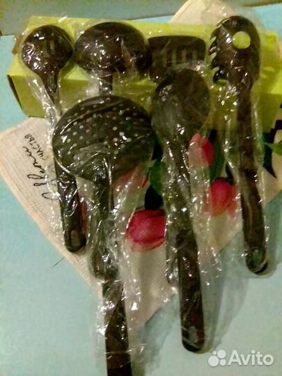 Продам новый набор кухонных принадлежностей