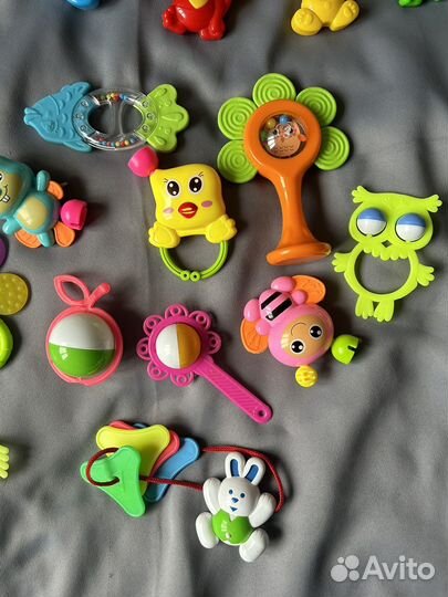 Игрушки для новорожденных пакетом погремушки
