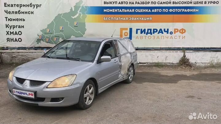 Накладка торпедо правая с торца Mitsubishi Lancer