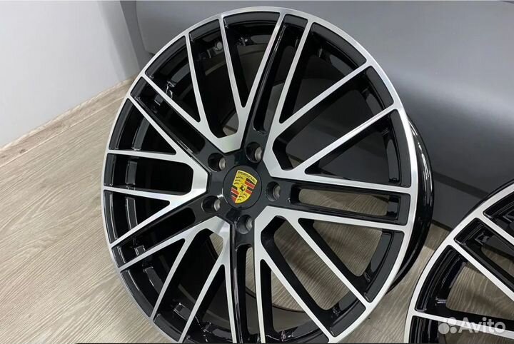 Диски разноширокие Porsche Panamera R21 5-130