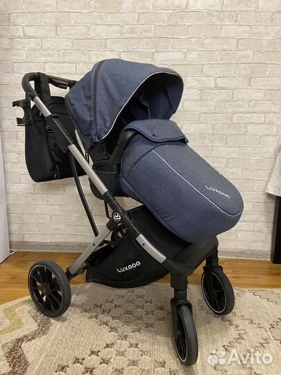 Коляска прогулочная