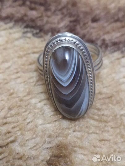 Серебряное кольцо новое