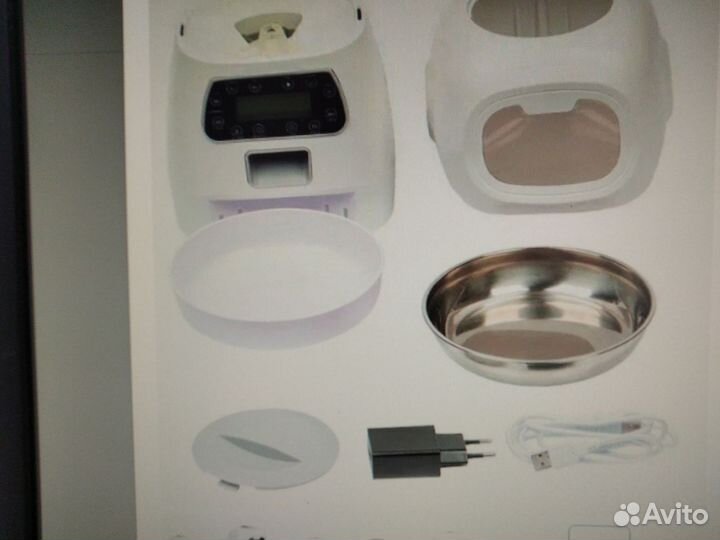 Автокормушка для кошек и собак