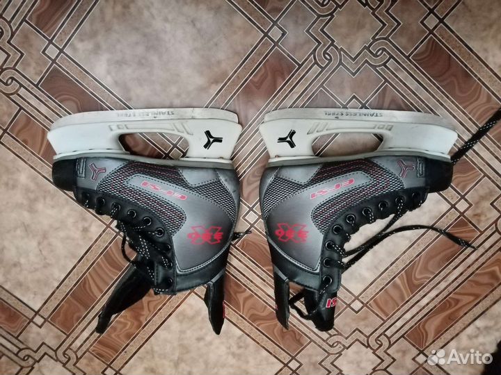 Коньки хоккейные 35