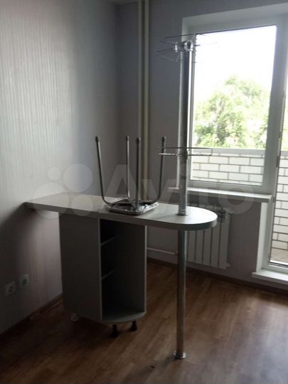 2-к. квартира, 50 м², 4/10 эт.