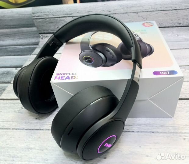 Беспроводные наушники полноразмерные