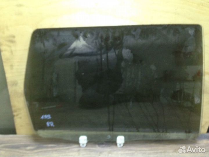 Стекло двери заднее правое Mitsubishi Outlander