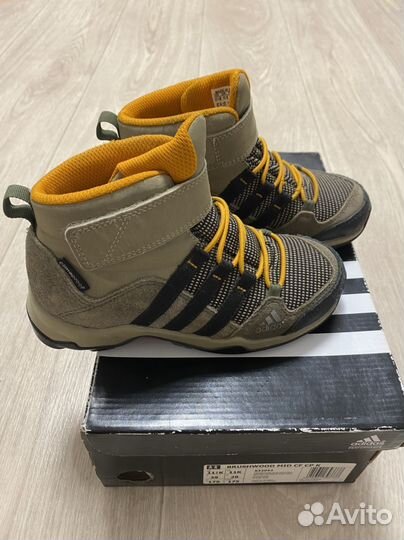 Ботинки adidas р.29