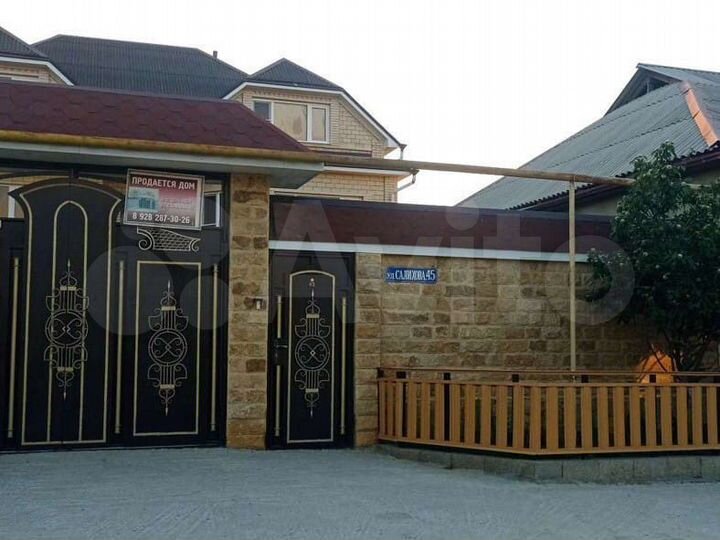 Дом 300 м² на участке 4 сот.