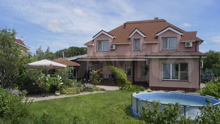 Коттедж 300 м² на участке 9,4 сот.