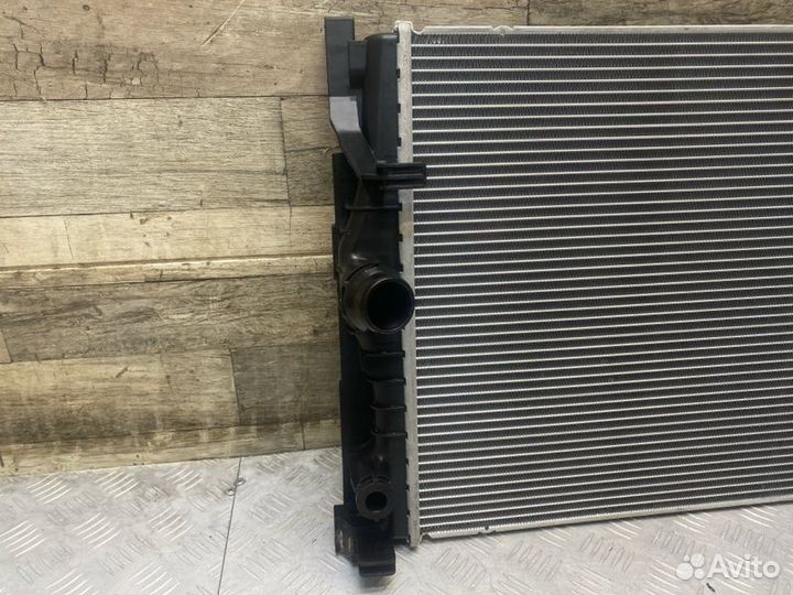 Радиатор охлаждения двигателя Bmw 520D touring VAN