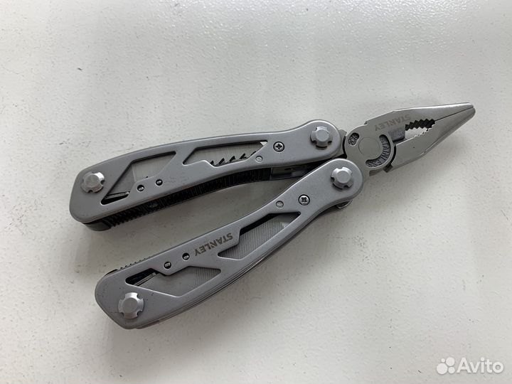 Мультитул пассатижи stanley