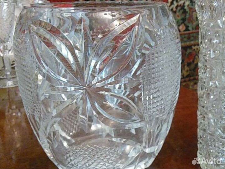 Вазы хрустальные, блюдо для торта, салатник