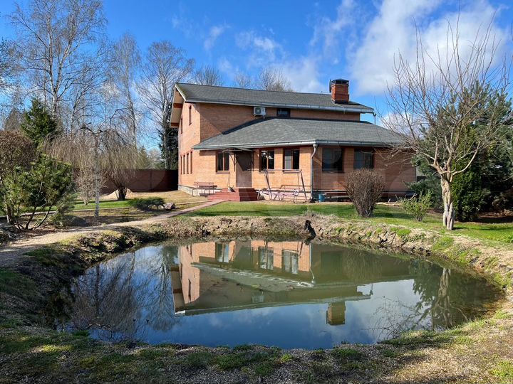 Дом 270 м² на участке 43 сот.