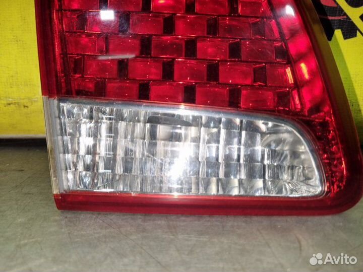 Фонарь внутренний левый Kia Sorento 2 2009-2012