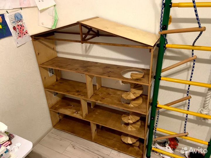 Детский стеллаж домик