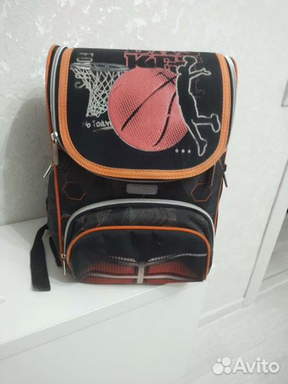 Рюкзак школьный