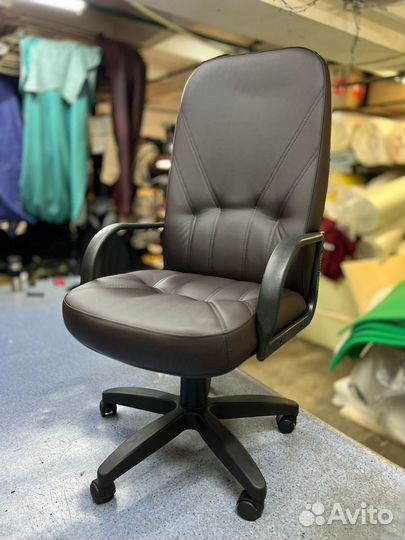 Компьютерное кресло