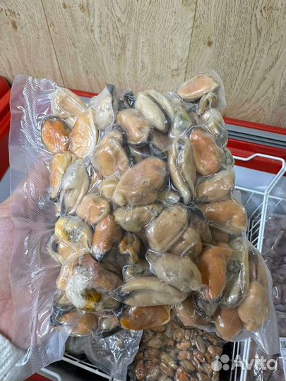 Икра красная, рыба и морепродукты