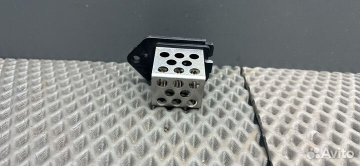 Сопротивление печки Peugeot 307 2003 9641212480