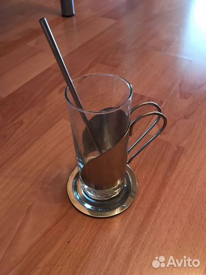 Стаканы с подстаканниками