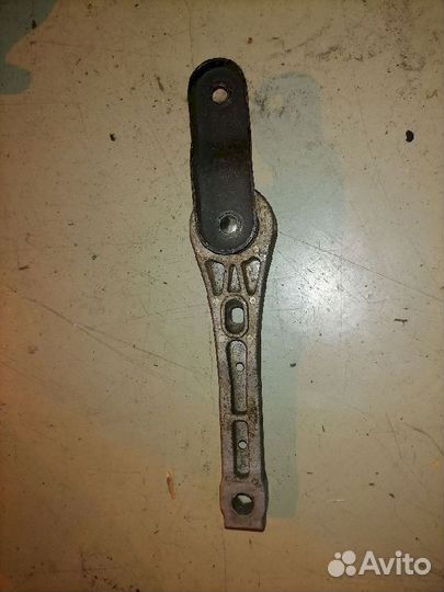 Опора двигателя (подушка двс) правая 3C0199855 Vol