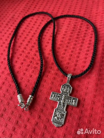 Крестик нательный на шнурке гайтан