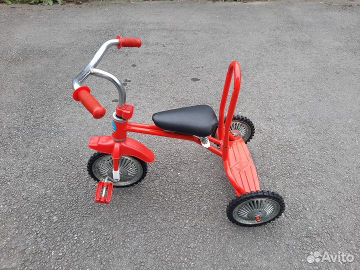 Трехколесный велосипед для детей