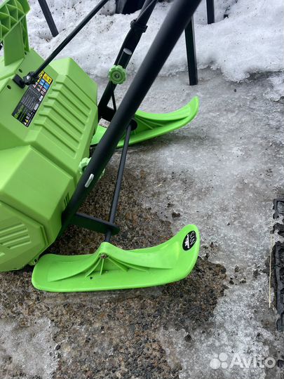 Снегоуборщик сибртех эсб-2000