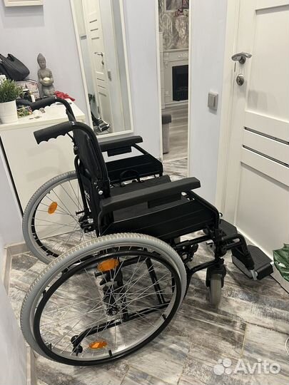 Инвалидная коляска новая