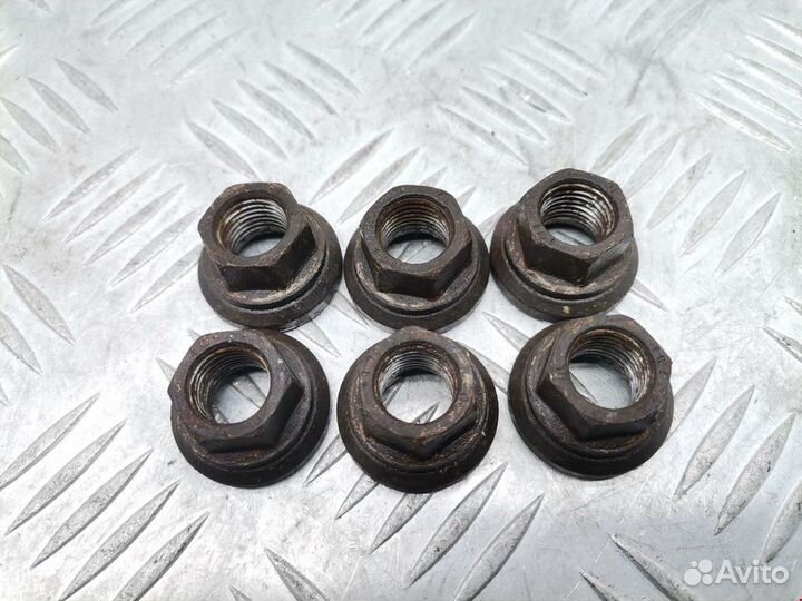 Болт Mercedes-Benz Sprinter 2 (W906) 2007