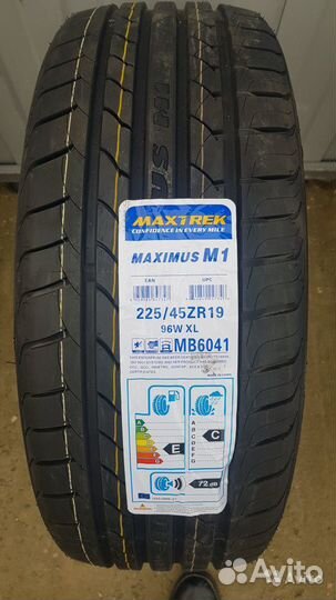 Maxtrek Maximus M1 225/45 R19
