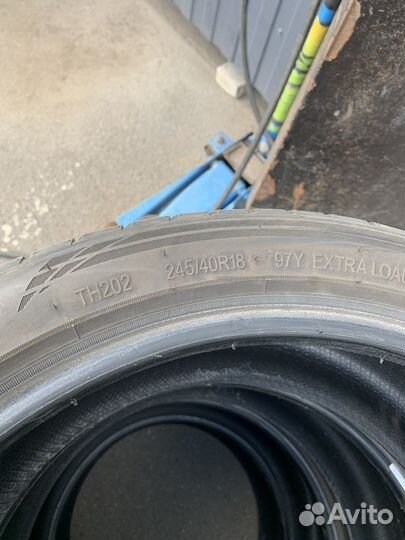 Triangle TH201 Sportex 245/40 R18