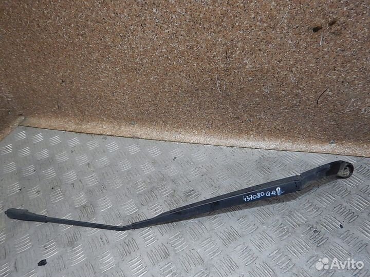 Поводок стеклоочистителя передний правый, Nissan