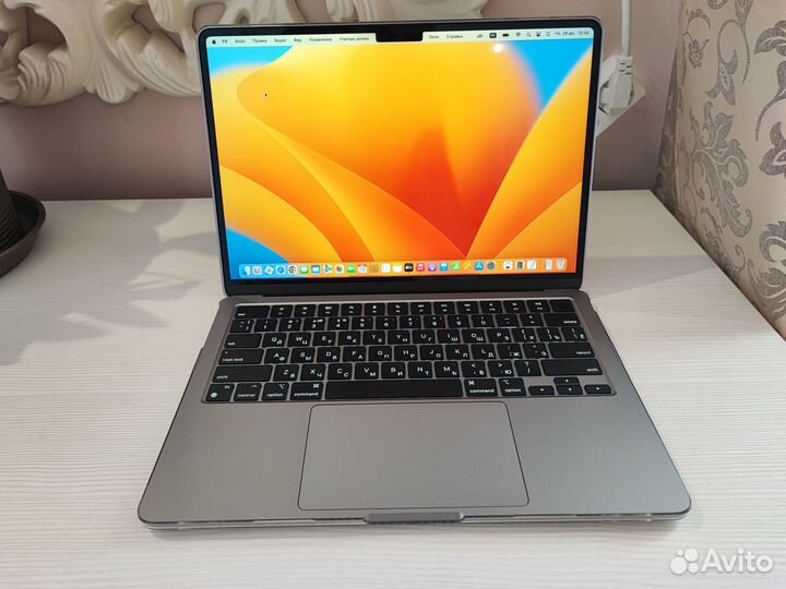 Macbook air 13 M2 8 256