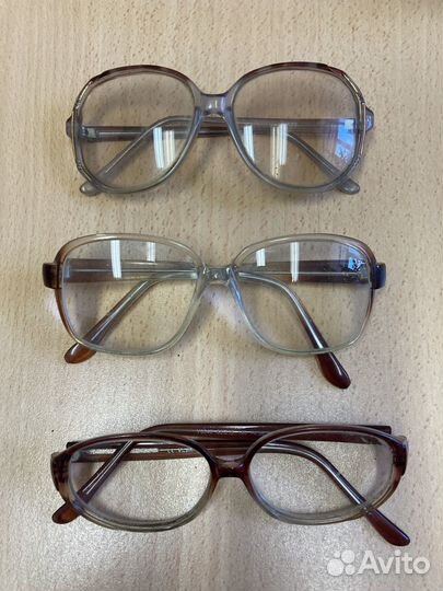 Очки, оправы и чехлы